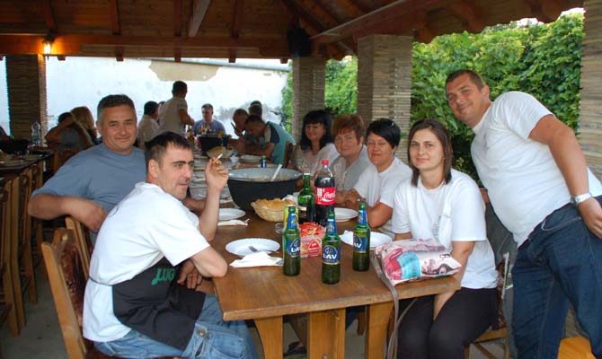 Bográcsfőző versenyt tartottak a Lugas vendéglőben 2016. augusztus 13. képek